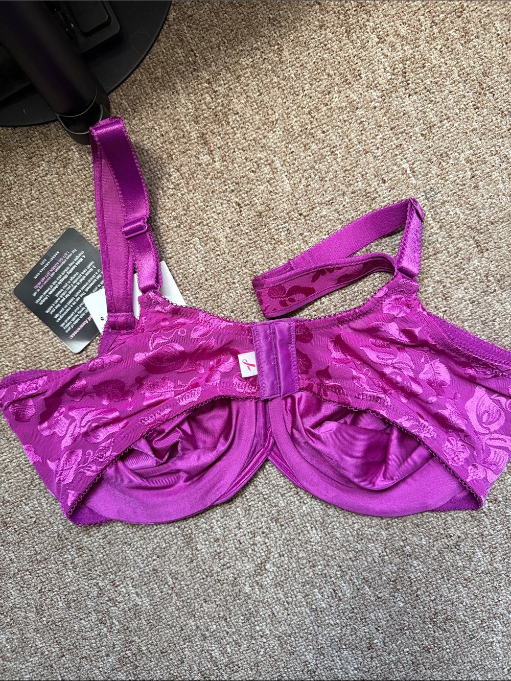 Wacoal Awareness Bra 40D Full Coverage Support Bra - Fuchsia Pink - Picture 4 of 4